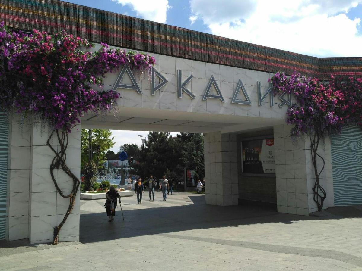 Большая Двухкомнатная Квартира В Центре Аркадии! Odessa Esterno foto
